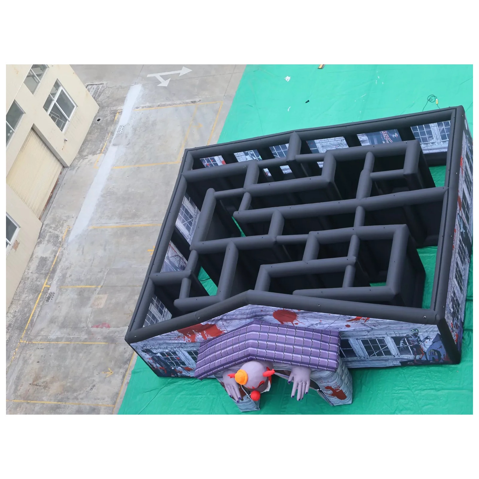 Large Gray Covered Inflatable  - Kids Outdoor Venues recension och pris