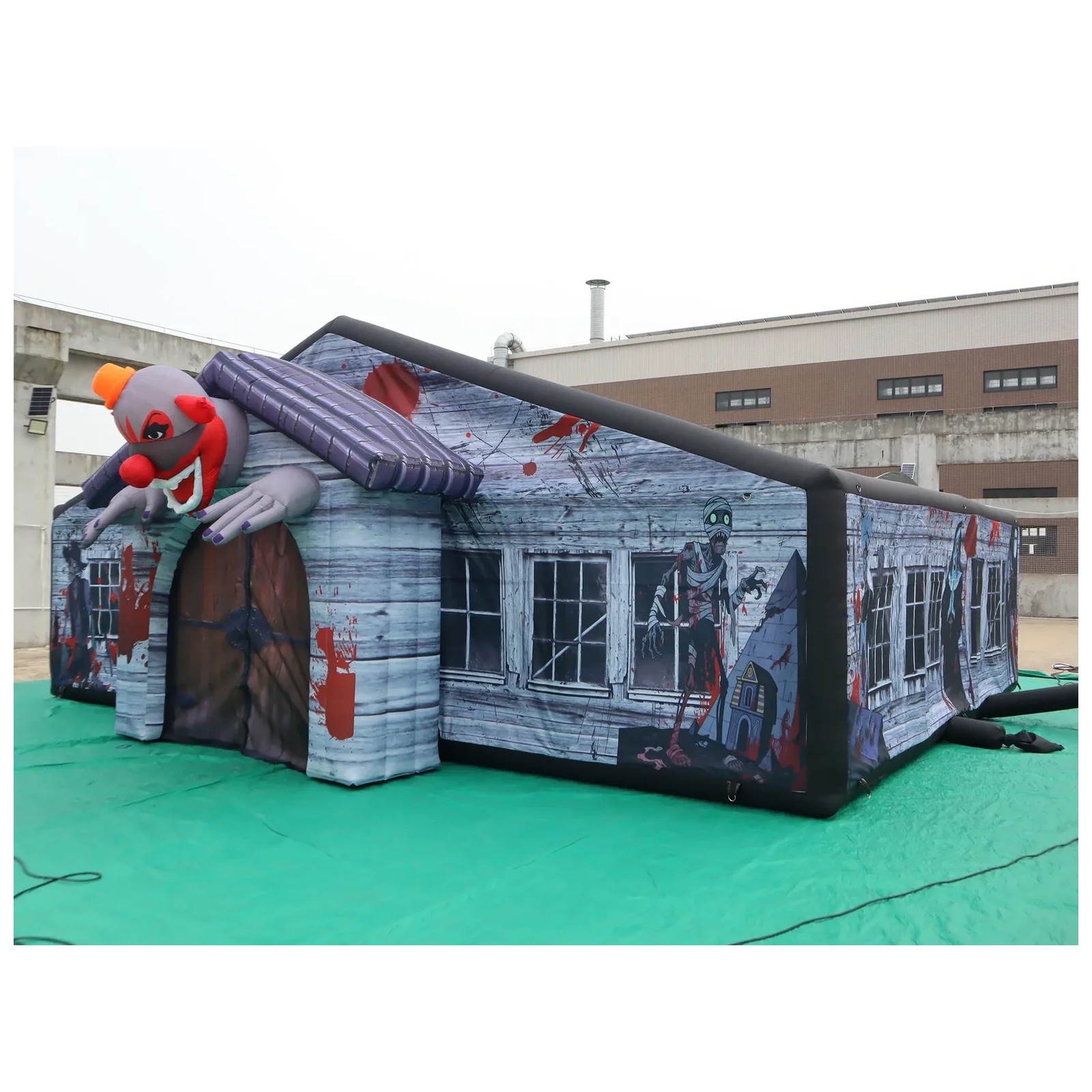 Large Haunted Roofed Inflatabl - Kids Outdoor Venues recension och pris