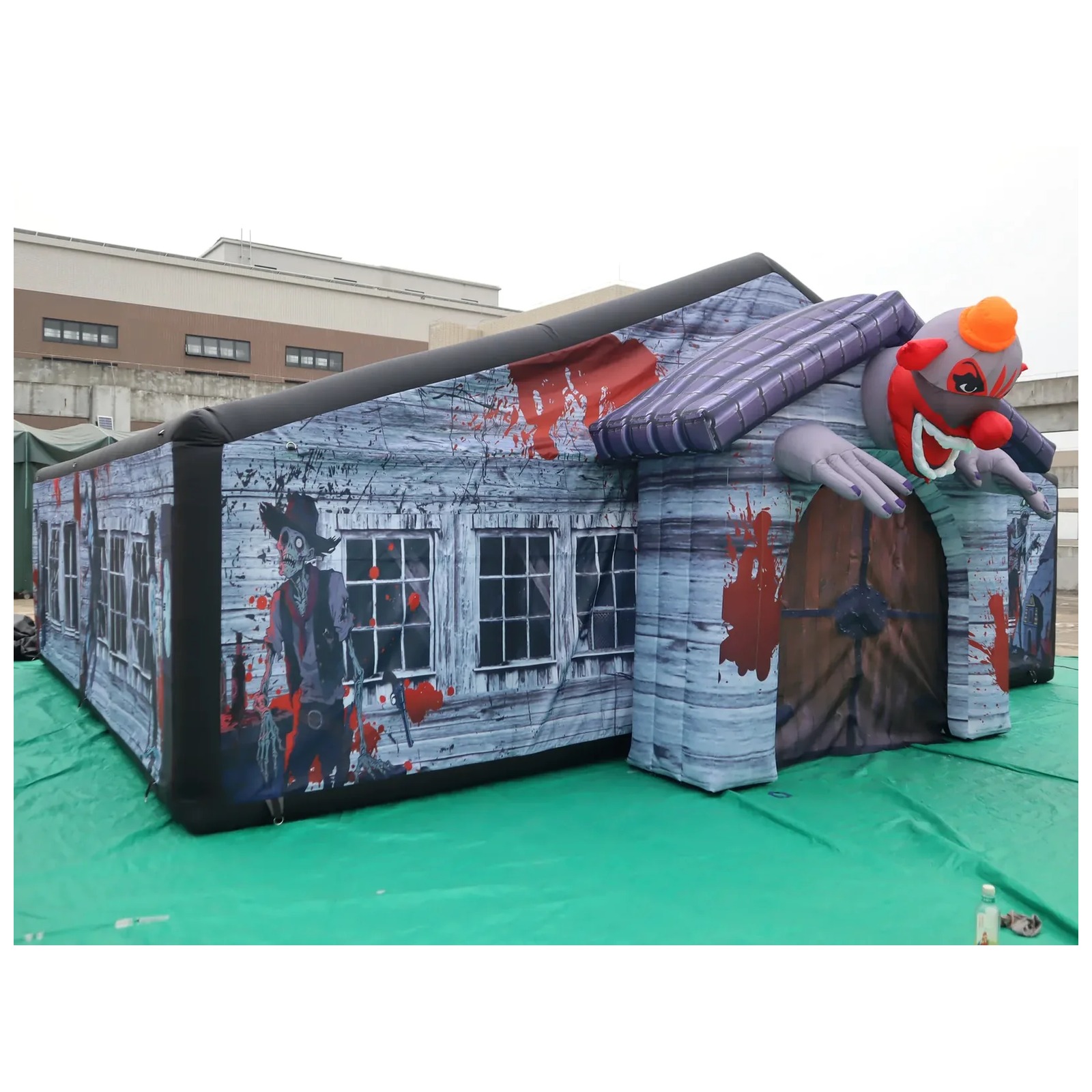 Large Haunted Roofed Inflatabl - Kids Outdoor Venues recension och pris